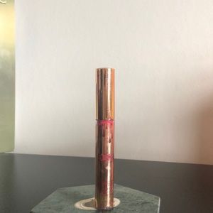 KYLIE COSMETICS LIPSTICK OKURRR